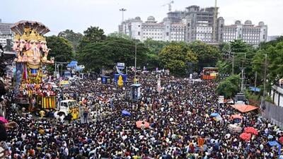 More than 35,000 police personnel deployed at various points in Hyderabad for the immersion of Ganesh idols. (HT Photo) More than 35,000 police personnel deployed at various points in Hyderabad for the immersion of Ganesh idols. (HT Photo)