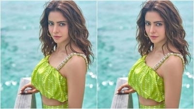 Aamna, on Friday, made our day better with a slew of pictures of herself posing in Maldives. The actor played muse to fashion designer house Maison Blue and picked a co-ord set. (Instagram/@aamnasharifofficial)