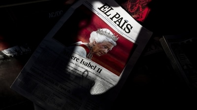 A newspaper's front page displays the news of the death of Britain's Queen Elizabeth II, in Madrid, Spain. (Representative image/AP)