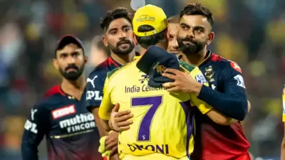 Virat Kohli with CSK captain MS Dhoni (IPLT20.com) Virat Kohli with CSK captain MS Dhoni (IPLT20.com)