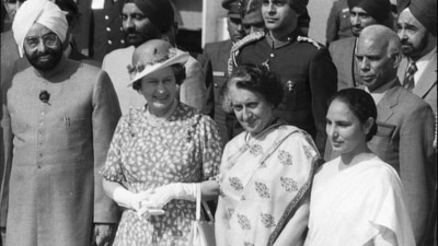 Former Indian President, Zail Singh, Queen Elizabeth II and Former Prime Minister of India, Indira Gandhi pose for pictures during her visit to India on November 7th, 1983. (N Thyagarajan / HT Photo) Former Indian President, Zail Singh, Queen Elizabeth II and Former Prime Minister of India, Indira Gandhi pose for pictures during her visit to India on November 7th, 1983. (N Thyagarajan / HT Photo)