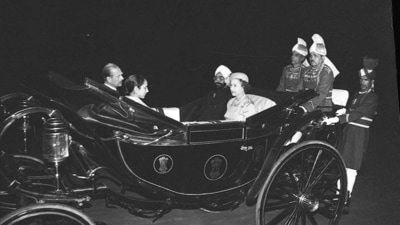 Former Indian President, Zail Singh and Queen Elizabeth II arrive in a buggy on November 18, 1983. (KK Chawla / HT Photo) Former Indian President, Zail Singh and Queen Elizabeth II arrive in a buggy on November 18, 1983. (KK Chawla / HT Photo)
