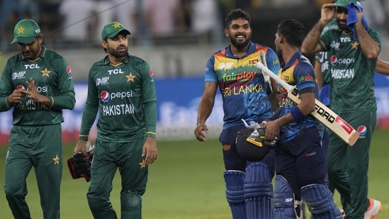 फाइनल से पहले पाकिस्तान को दी शिकस्त | Dasun Shanaka