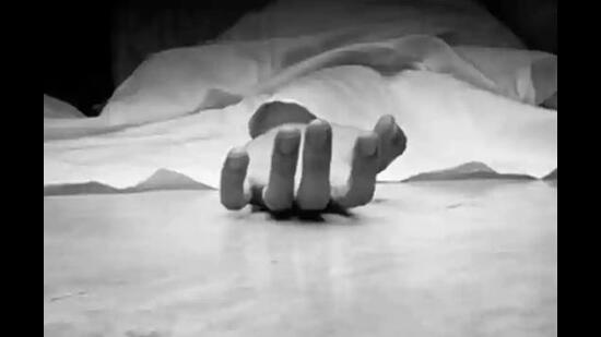Before ending his life, the man had left a suicide note on his mobile phone and also set the suicide note as his Whatsapp status. The Sarabha Nagar police booked five persons, including a cop, for abetment to suicide. (HT photo/ Representational image)