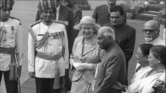 The Queen and Duke of Edinburgh pictured with former President K. R. Narayanan and wife Usha Narayanan on October 13, 1997. (SN Sinha / HT Photo)