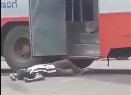 A bus conductor has been suspended from duty for kicking an inebriated passenger off the bus. (Screengrab of Twitter video) A bus conductor has been suspended from duty for kicking an inebriated passenger off the bus. (Screengrab of Twitter video)