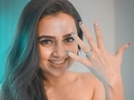 Tejasswi Prakash and Karan Kundrra are dating. Recently, Tejasswi shared photos of herself wearing a new diamond ring.