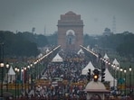Hundreds of visitors seen on the first weekend at revamped Central Vista Avenue as it reopens to the public(Sanchit Khanna/Hindustan Times)