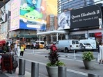 A tribute billboard for Queen Elizabeth II is seen on Eighth Avenue on September 09, 2022, in New York, (Michael M Santiago/Getty Images/AFP) A tribute billboard for Queen Elizabeth II is seen on Eighth Avenue on September 09, 2022, in New York, (Michael M Santiago/Getty Images/AFP)