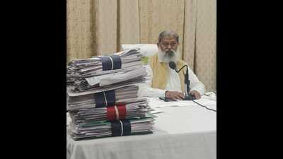 Kejriwal a clever politician, Wants only votes: Anil Vij