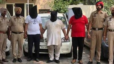 Three of the accused in the custody of Khanna police on Saturday. (HT Photo) Three of the accused in the custody of Khanna police on Saturday. (HT Photo)