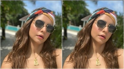 Aamna picked up a beach-friendly co-ord set to make her fans drool with her pictures. (Instagram/@aamnasharifofficial)