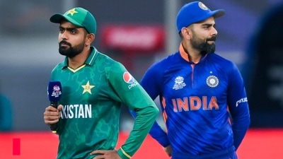 Virat Khohli and Babar Azam pose for a photo. (AFP) Virat Khohli and Babar Azam pose for a photo. (AFP)