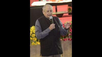 Shiv Khera speaking at the Indira Gandhi Pratishthan, in Lucknow, on Saturday. (HT Photo) Shiv Khera speaking at the Indira Gandhi Pratishthan, in Lucknow, on Saturday. (HT Photo)