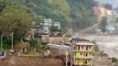 A video tweeted by the Uttarakhand Police shows a house collapsing.&nbsp; ((Twitter) )