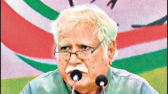 New Delhi, Aug 28 (ANI): Congress leader Madhusudan Mistry addressees a press conference, in New Delhi on Sunday. (ANI Photo) (ANI)