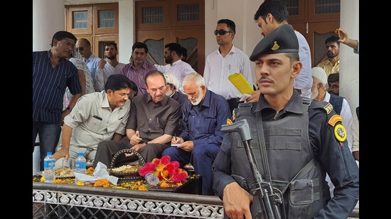 Former J&K chief minister Ghulam Nabi Azad during a public rally at Chatroo in Kishtwar district on Saturday. (PTI) Former J&K chief minister Ghulam Nabi Azad during a public rally at Chatroo in Kishtwar district on Saturday. (PTI)