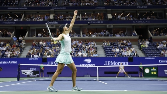 Iga Swiatek of Poland serves against Aryna Sabalenka during their Women's Singles Semifinal match on Day Eleven of the 2022 US Open