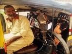 Farhan Akhtar was forced to take an auto ride in Mumbai after his bicycle's tyre got punctured. Farhan Akhtar was forced to take an auto ride in Mumbai after his bicycle's tyre got punctured.
