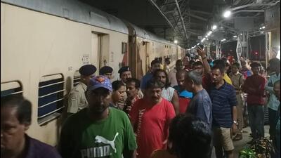 However, the train was delayed and arrived at Thane station at midnight, which is when an announcement was made that the train will be terminated at Thane (HT ) However, the train was delayed and arrived at Thane station at midnight, which is when an announcement was made that the train will be terminated at Thane (HT )