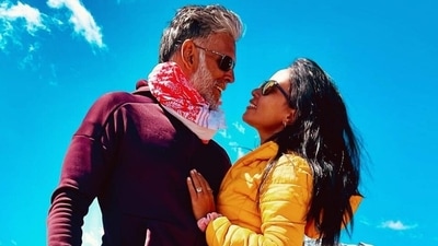 Milind Soman and wife Ankita Konwar share 'sweetest kiss in Ladakh' while enjoying delicious watermelon (Instagram) Milind Soman and wife Ankita Konwar share 'sweetest kiss in Ladakh' while enjoying delicious watermelon (Instagram)