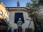 Potential homebuyers who reviewed property listings that included flood risk were less likely to look at and bid on homes in areas with a severe risk of flooding. (Bloomberg) Potential homebuyers who reviewed property listings that included flood risk were less likely to look at and bid on homes in areas with a severe risk of flooding. (Bloomberg)