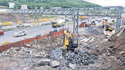 NHAI, Pune district administration and other authorities have speeded up work related to the demolition of the old bridge at Chandni chowk, including shifting of service pipelines, installation of gelatin sticks and finalisation of traffic diversions. (RAHUL RAUT/HT)