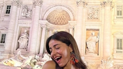 Ananya Panday's best friends Shanaya Kapoor and Suhana Khan dropped their comments on her post. (Instagram/@ananyapanday) Ananya Panday's best friends Shanaya Kapoor and Suhana Khan dropped their comments on her post. (Instagram/@ananyapanday)