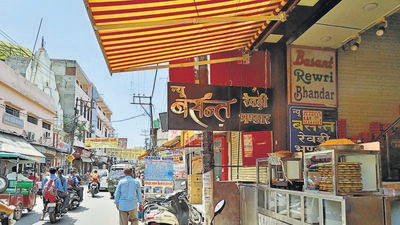 Unfazed by politics over name, revadi makers of Meerut prepare for winter sales