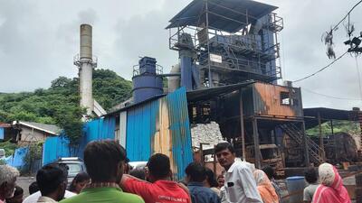 Navi Mumbai, India - September 08, 2022: Thousands of residents are living without electricity and water supply for the last four days after a fire completely gutted a tar manufacturing company at Bonsari village, Turbhe, in Navi Mumbai, India, on Thursday, September 08, 2022. (Photo by Bachchan Kumar/ HT PHOTO) (HT PHOTO) Navi Mumbai, India - September 08, 2022: Thousands of residents are living without electricity and water supply for the last four days after a fire completely gutted a tar manufacturing company at Bonsari village, Turbhe, in Navi Mumbai, India, on Thursday, September 08, 2022. (Photo by Bachchan Kumar/ HT PHOTO) (HT PHOTO)