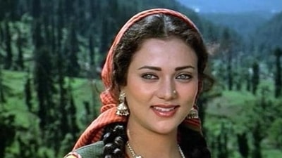 Mandakini reveals how much money she used to make in the 1980s-1990s. Mandakini reveals how much money she used to make in the 1980s-1990s.