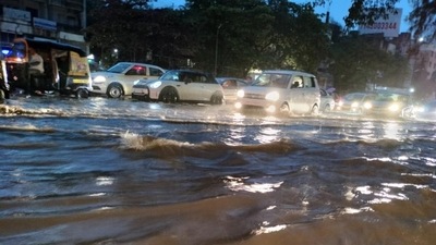 A two-hour intense rainfall in Pune city on Sunday evening left several areas waterlogged, huge traffic jams, power supply disruptions and flooded parking lots, disturbing the normal life of residents. (HT) (HT_PRINT) A two-hour intense rainfall in Pune city on Sunday evening left several areas waterlogged, huge traffic jams, power supply disruptions and flooded parking lots, disturbing the normal life of residents. (HT) (HT_PRINT)