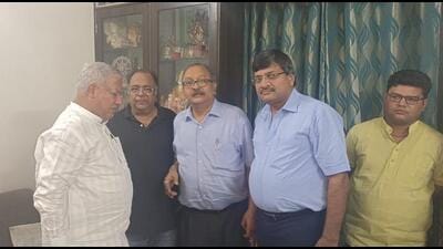IIA president meets Meerut MP, seeks justice for businessman who wants to end life (HT photo)