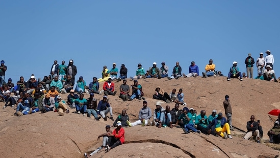 This August 2022, South Africa commemorated the 10th anniversary of the Marikana massacre. Located 90 kilometres northwest of Johannesburg, Marikana is one of the richest mineral belts in the world. In fact, South Africa and Russia meet 90% of the global demands for platinum, and most of the South African platinum comes from this belt.(Photo by PHILL MAGAKOE / AFP)(AFP)