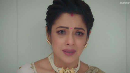 Anupamaa confronts Paritosh after finding out about his affair.