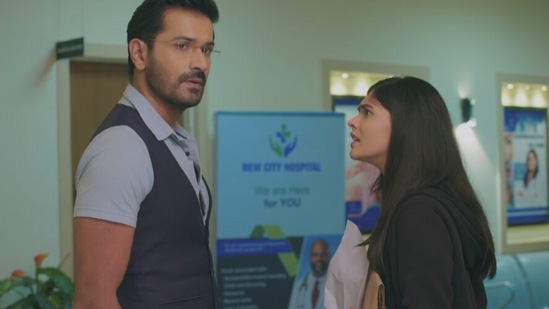 Dr Kunal tries to take back Akshara but she makes it clear about staying with Abhimanyu.