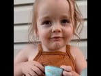 The little girl ‘serves’ some chocolate milk tea to her mom. (Instagram/@saruh2themax) The little girl ‘serves’ some chocolate milk tea to her mom. (Instagram/@saruh2themax)