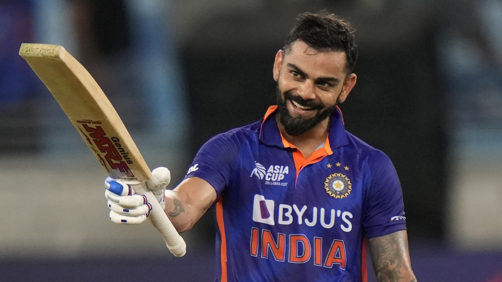 Virat Kohli scripts unique record on social media, joins Ronaldo ...