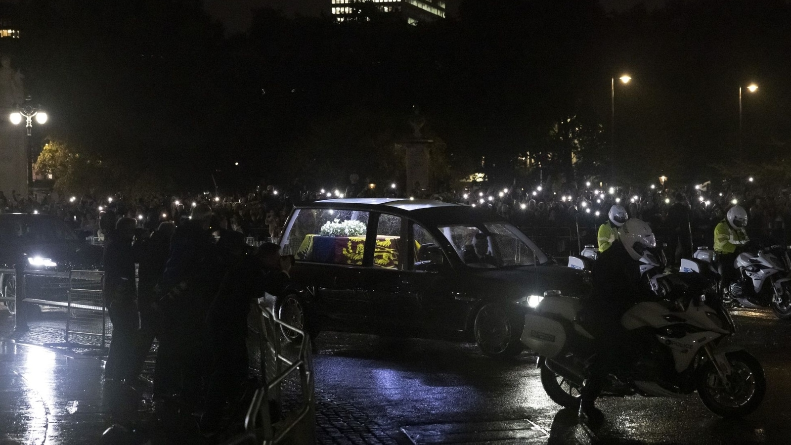 Casket of Queen Elizabeth II arrives at Buckingham Palace in London