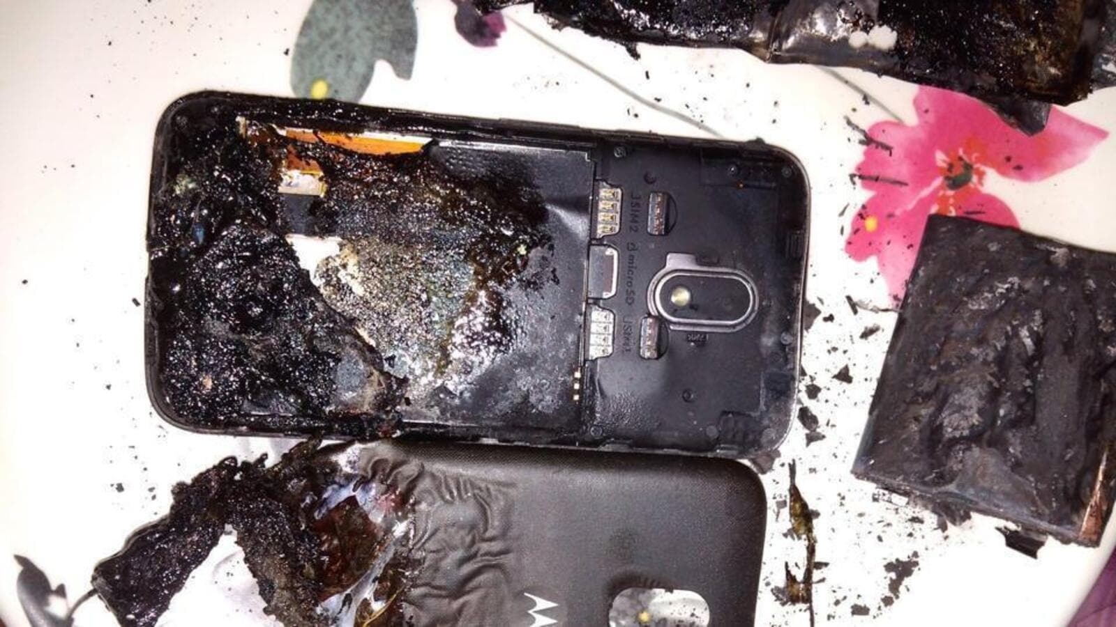 Mobile phone left on charge by parents blows up, kills 8-month-old daughter  - Hindustan Times