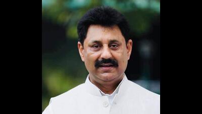 Shiromani Akali Dal (SAD) Ludhiana district vice-president Vipan Sood Kaka was booked for misbehaving with police personnel after he was issued a challan for wrong parking on Monday night. (HT file photo) Shiromani Akali Dal (SAD) Ludhiana district vice-president Vipan Sood Kaka was booked for misbehaving with police personnel after he was issued a challan for wrong parking on Monday night. (HT file photo)
