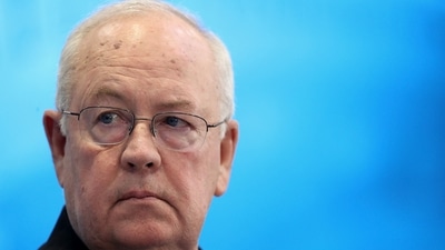 Ken Starr, who headed the investigation that led to the impeachment of US president Bill Clinton, died on September 13, 2022, his family announced. (AFP) Ken Starr, who headed the investigation that led to the impeachment of US president Bill Clinton, died on September 13, 2022, his family announced. (AFP)