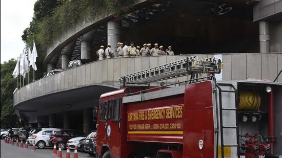 Police evacuate Leela Hotel following hoax bomb threat - Hindustan Times