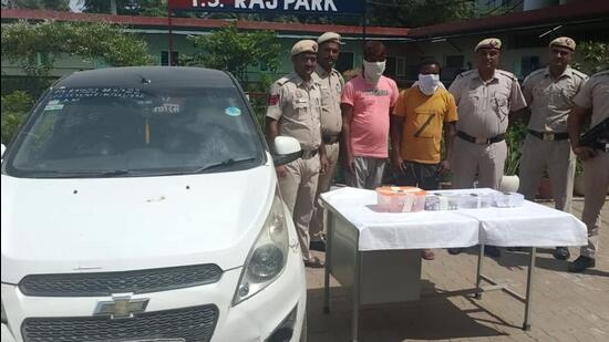Notorious snatcher with 180 cases against him held in outer Delhi