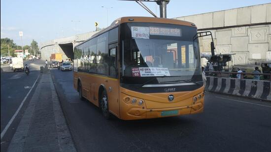 Ghaziabad needs 150 e-buses, say UPSRTC officials - Hindustan Times