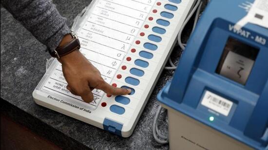 The municipal polls in Bihar would be held in two phases on October 10 and 20, and counting will be held on October 12 and 22. (HT Photo)