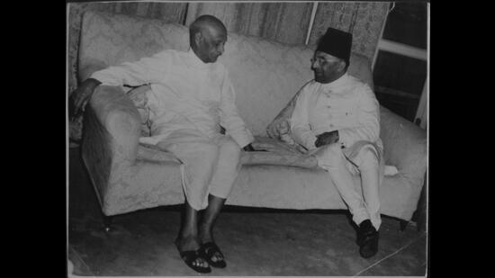 In India, under the leadership of Sardar Vallabhbhai Patel, the 562-odd princely states were integrated into the country after Independence. Here, he is pictured with the Prince of Berar and the son of the Nizam of Hyderabad on 03 March 1949. (HT Photo)