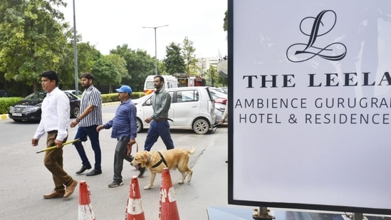 A bomb scare call made around 11:35 am on Tuesday, sparked panic in the hotel located in Ambience Mall in Gurugram’s sector 24.(Vipin Kumar/ HT)