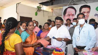 As the political atmosphere in Telangana is gradually heating up due to the ensuing by-election to Munugode assembly seat in Nalgonda district, the ruling Telangana Rashtra Samithi (TRS) has already started wooing various sections of voters by offering them freebies. (HT) As the political atmosphere in Telangana is gradually heating up due to the ensuing by-election to Munugode assembly seat in Nalgonda district, the ruling Telangana Rashtra Samithi (TRS) has already started wooing various sections of voters by offering them freebies. (HT)