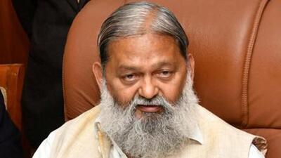 Haryana home minister and Ambala Cantt MLA Anil Vij on Wednesday ordered the suspension of a sub divisional officer (SDO) with the vigilance branch of the Uttar Haryana Bijli Vitran Nigam (UHBVN). (HT File)